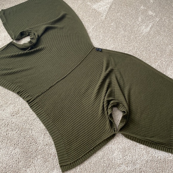 Windsor Oversized Waffle Knit Poncho - Picture 5 of 11